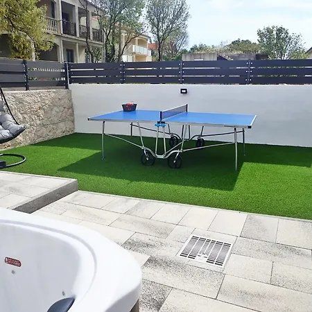 With Hot Tub Maslenica, Novigrad - 25462 Apartman