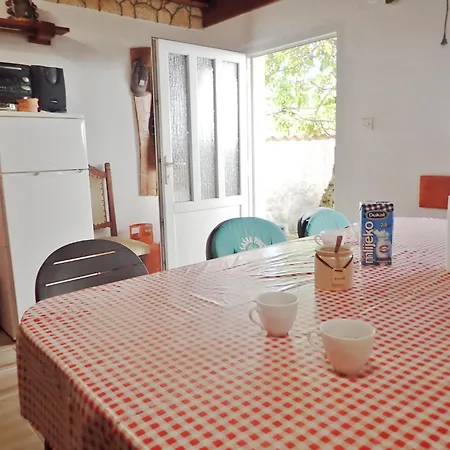 With Hot Tub Maslenica, Novigrad - 25462 Apartman Maslenica