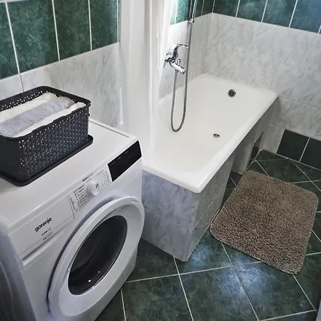 Apartamento With Hot Tub Maslenica, Novigrad - 25462