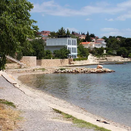 With Hot Tub Maslenica, Novigrad - 25462 Apartamento *